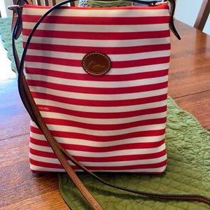 Dooney & Bourke cross body